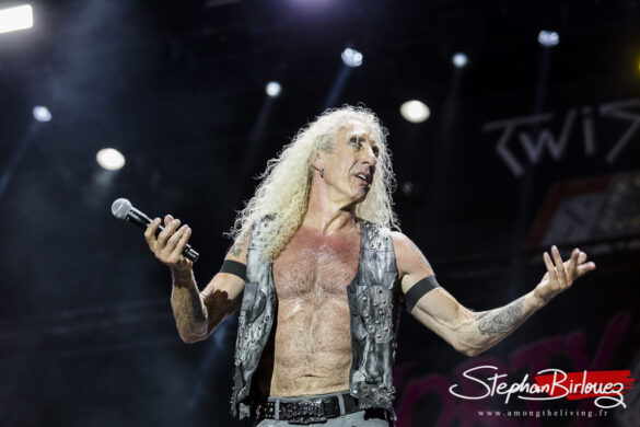 TWISTED SISTER