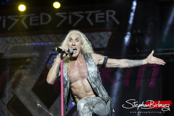 TWISTED SISTER