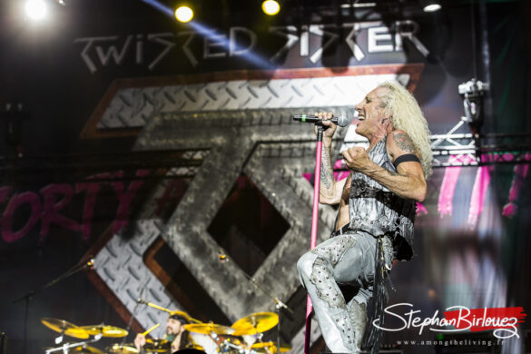 TWISTED SISTER
