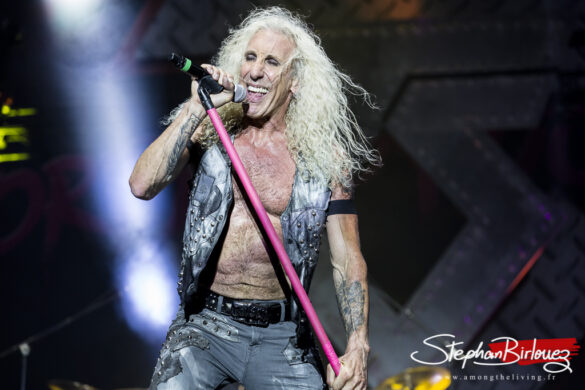 TWISTED SISTER