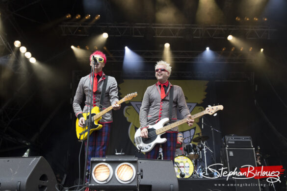 THE TOY DOLLS 