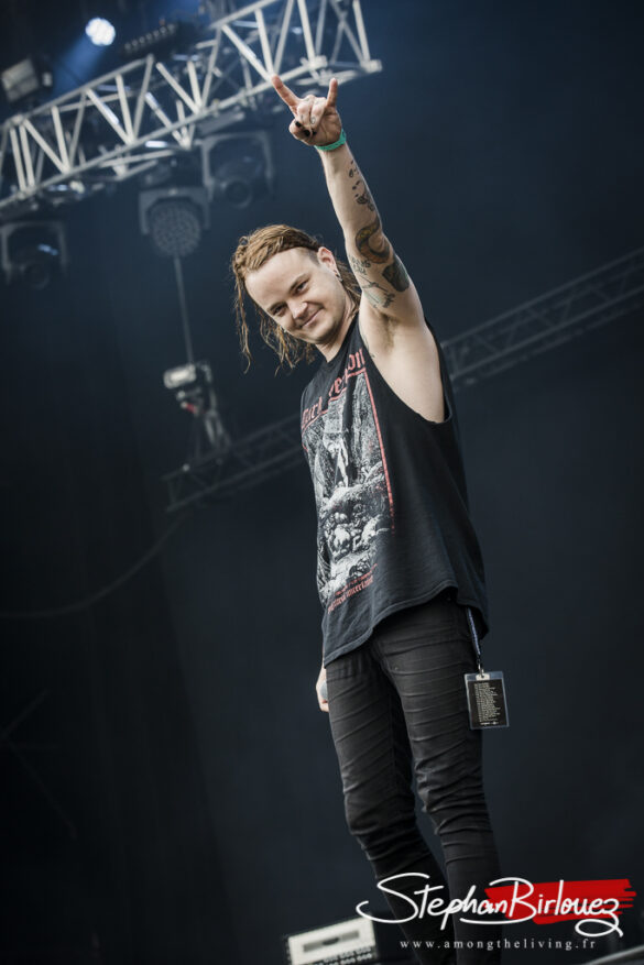 THY ART IS MURDER 